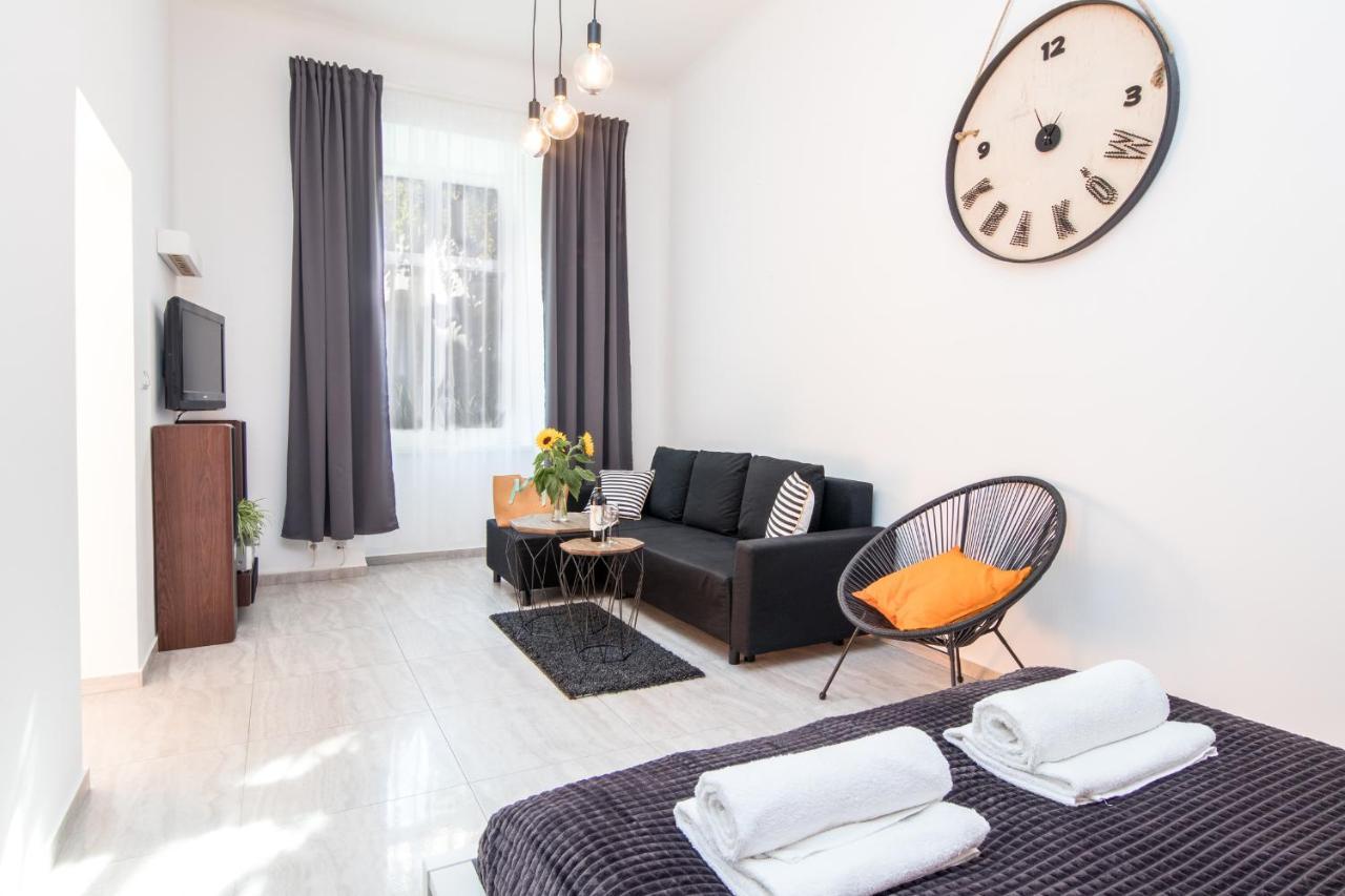 Cracow Best Location Apartment With Garden By Cozyplace Krakow Dış mekan fotoğraf